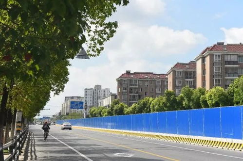 陆翔路 南中北 3个工程最新进展 苏家浜路宝荻路口清僵尸车 电台路宝安公路口拓宽施工 水产西路人行道施工